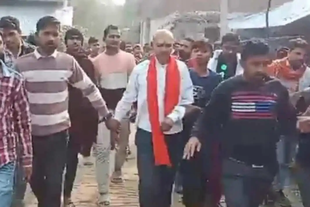 UP news, Dalit man Accused