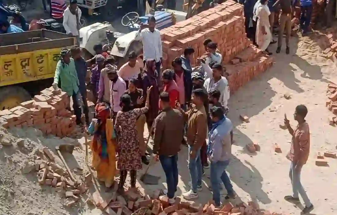 Dalit land issue, Lucknow News