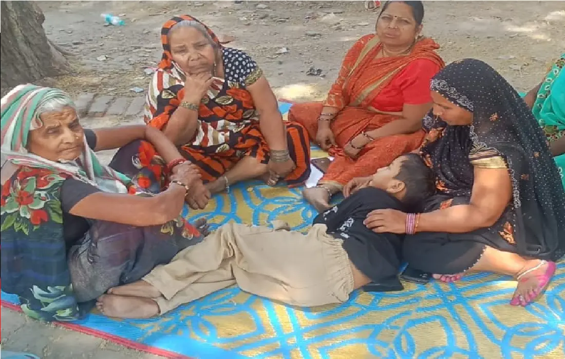 Homeless Dalit Family, Sultanpur News