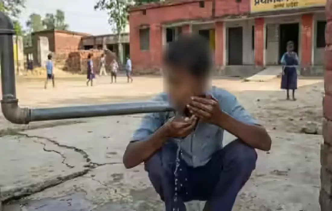 Agra news: स्कूल में पानी की पाइप छूने पर दलित छात्र की पिटाई, शिक्षक और अधिकारी पर FIR दर्ज
