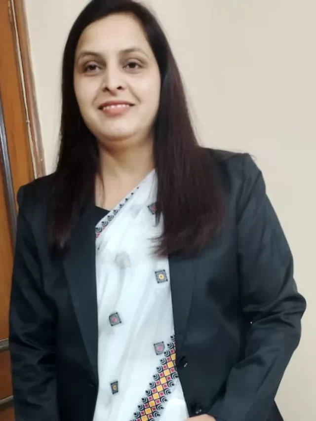 IAS शिखा गौतम बेबाक अंदाज और सख्त फैसलों से बनाई अपनी अलग पहचान