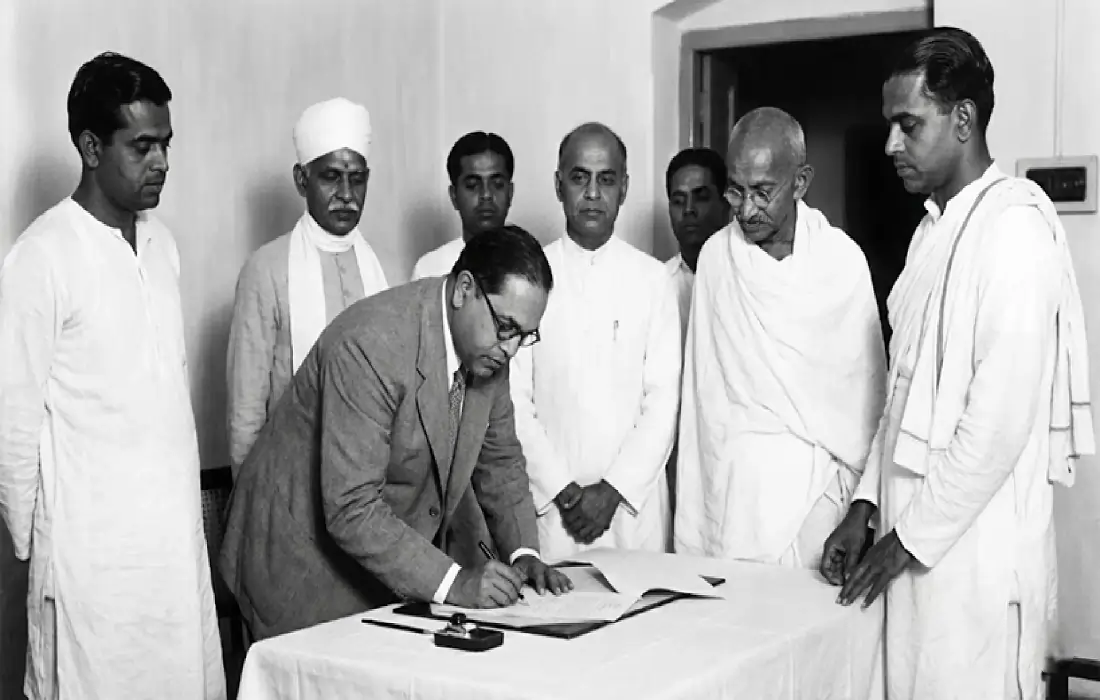 Poona Pact Mahatma Gandhi vs Ambedkar,